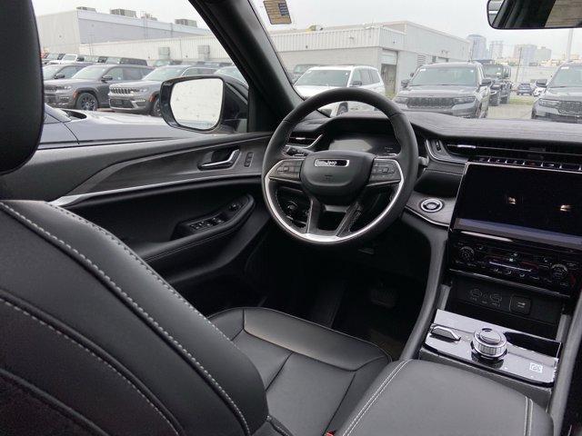 new 2025 Jeep Grand Cherokee car, priced at $45,188