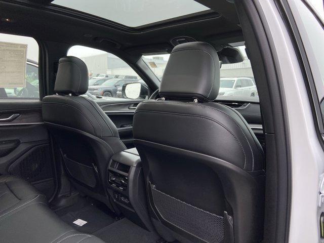 new 2025 Jeep Grand Cherokee car, priced at $45,188