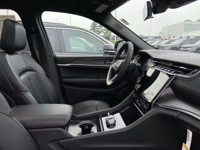 new 2025 Jeep Grand Cherokee car, priced at $45,188