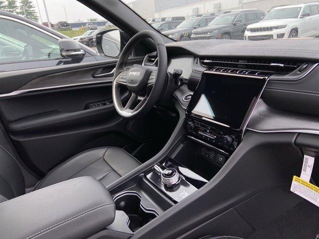 new 2025 Jeep Grand Cherokee car, priced at $45,188