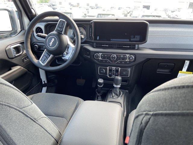 new 2025 Jeep Wrangler car, priced at $46,379