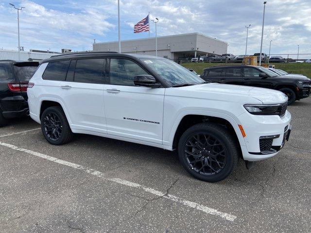 new 2025 Jeep Grand Cherokee L car, priced at $69,960