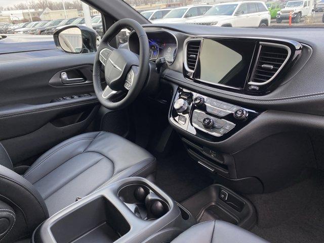new 2026 Chrysler Pacifica car, priced at $46,906
