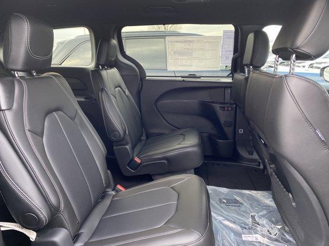 new 2026 Chrysler Pacifica car, priced at $46,906