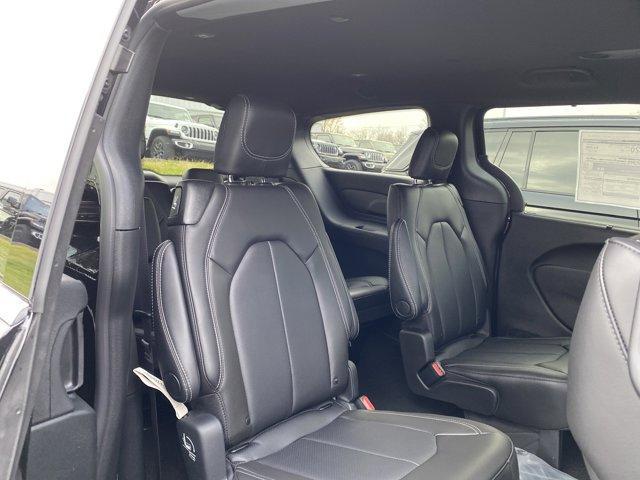 new 2026 Chrysler Pacifica car, priced at $46,906