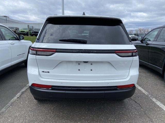 new 2025 Jeep Grand Cherokee car, priced at $42,712