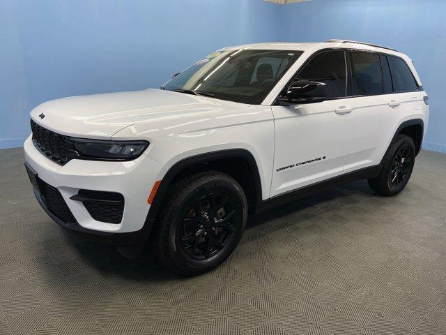 used 2024 Jeep Grand Cherokee car, priced at $40,799