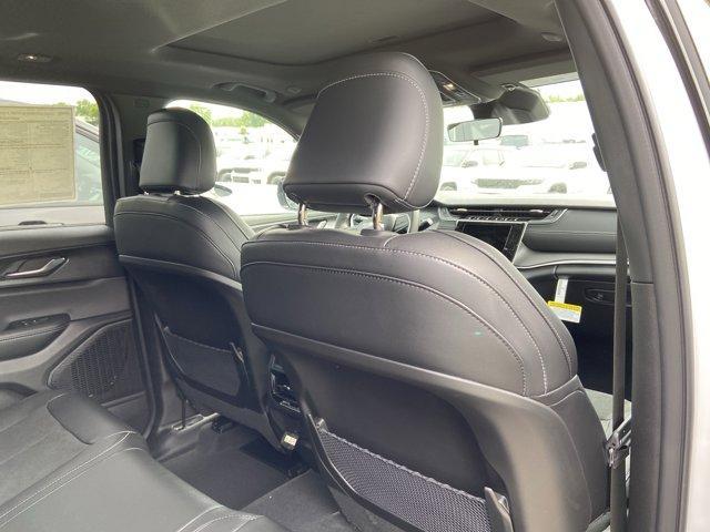 new 2025 Jeep Grand Cherokee car, priced at $41,293