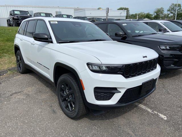 new 2025 Jeep Grand Cherokee car, priced at $41,293