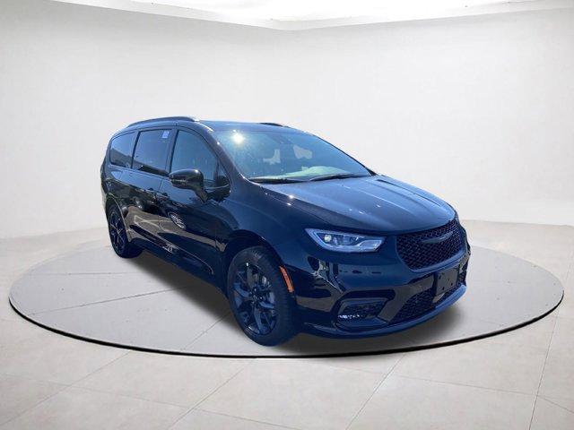 new 2026 Chrysler Pacifica car, priced at $57,506