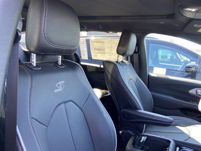 new 2026 Chrysler Pacifica car, priced at $57,506