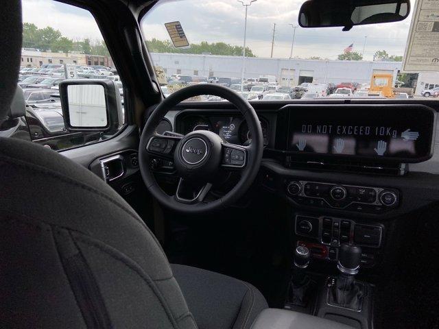 new 2025 Jeep Gladiator car, priced at $47,477