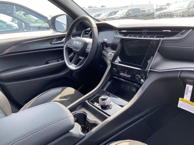 new 2025 Jeep Grand Cherokee car, priced at $41,577