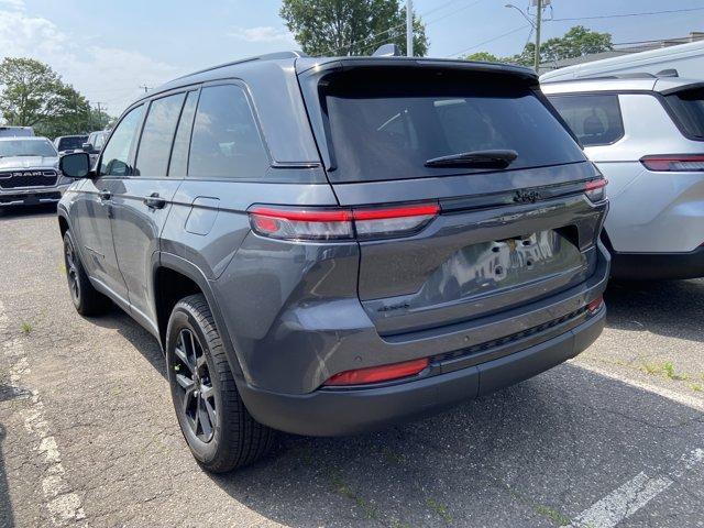 new 2025 Jeep Grand Cherokee car, priced at $41,577