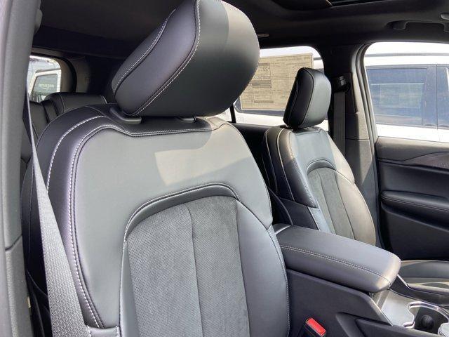 new 2025 Jeep Grand Cherokee car, priced at $41,577
