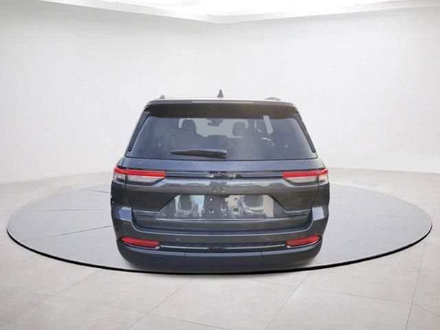 new 2025 Jeep Grand Cherokee car, priced at $47,543