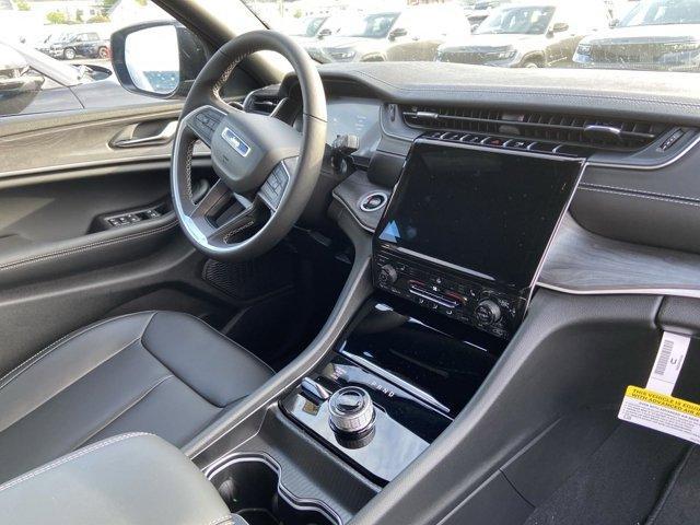 new 2025 Jeep Grand Cherokee car, priced at $47,543