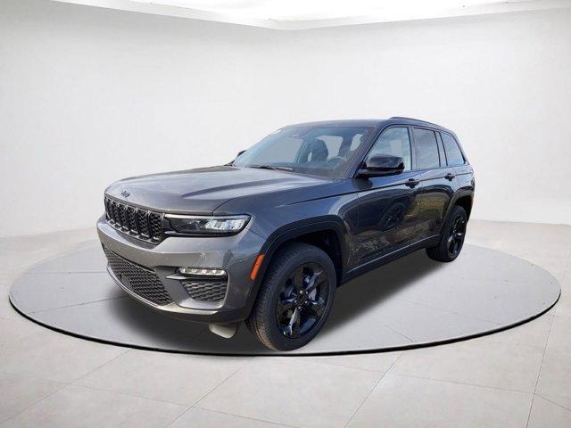 new 2025 Jeep Grand Cherokee car, priced at $47,543