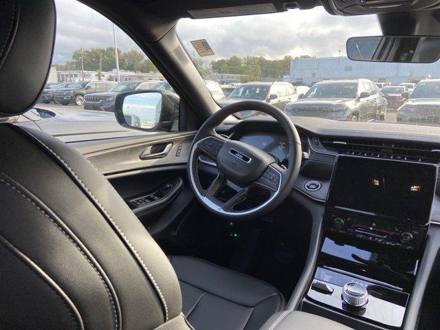 new 2025 Jeep Grand Cherokee car, priced at $47,543