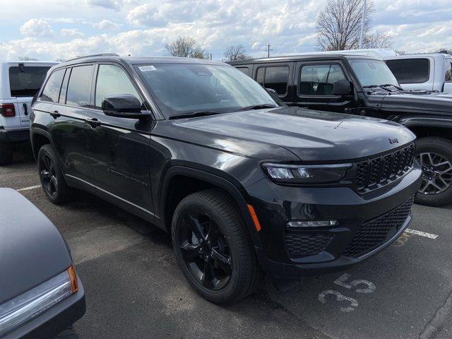 new 2025 Jeep Grand Cherokee car, priced at $47,613