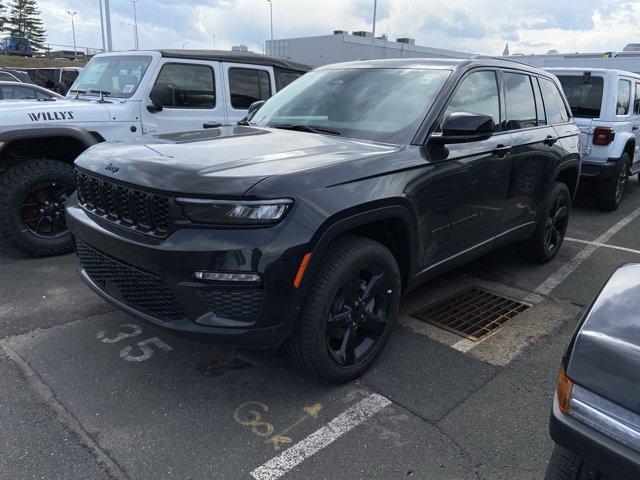 new 2025 Jeep Grand Cherokee car, priced at $47,613