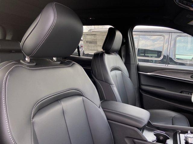 new 2025 Jeep Grand Cherokee car, priced at $47,613