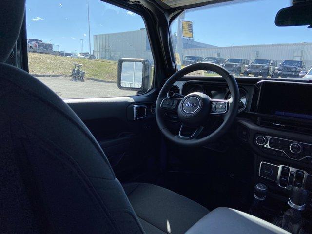 new 2025 Jeep Gladiator car, priced at $45,393