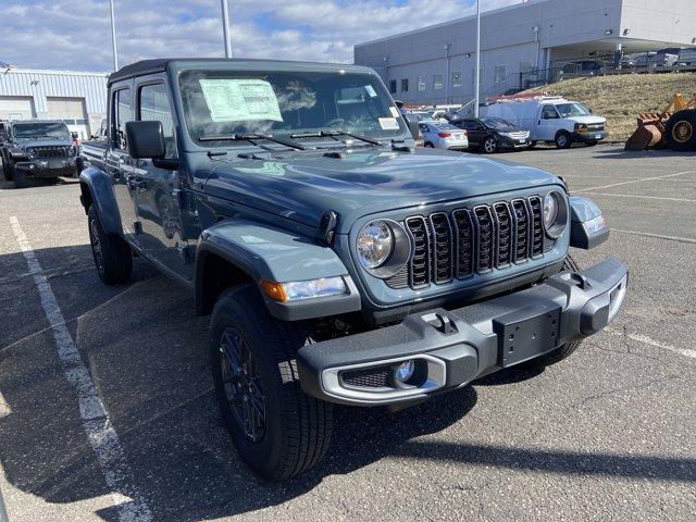 new 2025 Jeep Gladiator car, priced at $45,450