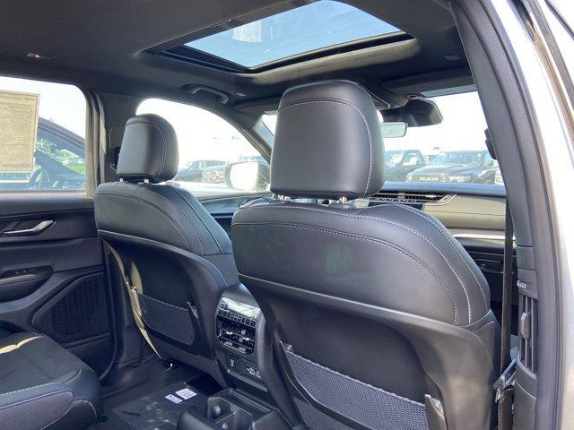 new 2025 Jeep Grand Cherokee L car, priced at $44,568