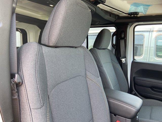 new 2025 Jeep Wrangler car, priced at $45,221