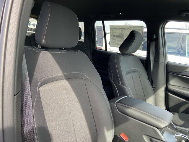 new 2025 Jeep Grand Cherokee car, priced at $40,920