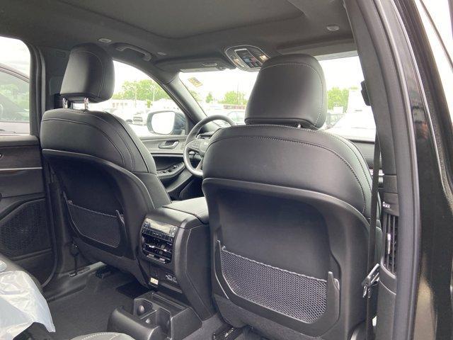 new 2025 Jeep Grand Cherokee L car, priced at $51,604