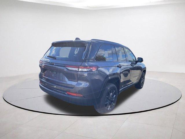 new 2025 Jeep Grand Cherokee car, priced at $49,336