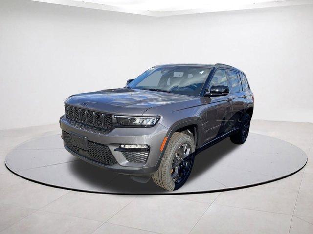 new 2025 Jeep Grand Cherokee car, priced at $49,336