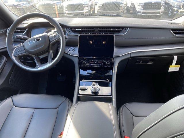 new 2025 Jeep Grand Cherokee car, priced at $49,336