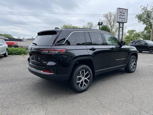 new 2025 Jeep Grand Cherokee car, priced at $50,010