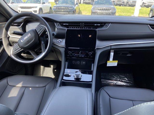 new 2025 Jeep Grand Cherokee car, priced at $44,170