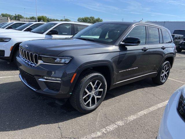 new 2025 Jeep Grand Cherokee car, priced at $44,170