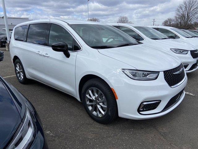 new 2025 Chrysler Pacifica car, priced at $41,993