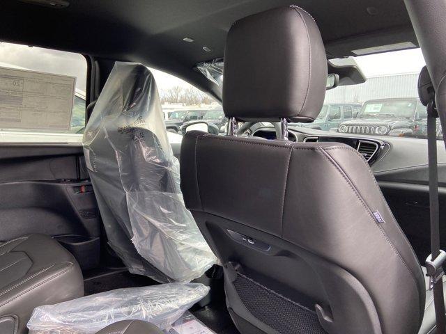 new 2025 Chrysler Pacifica car, priced at $41,993