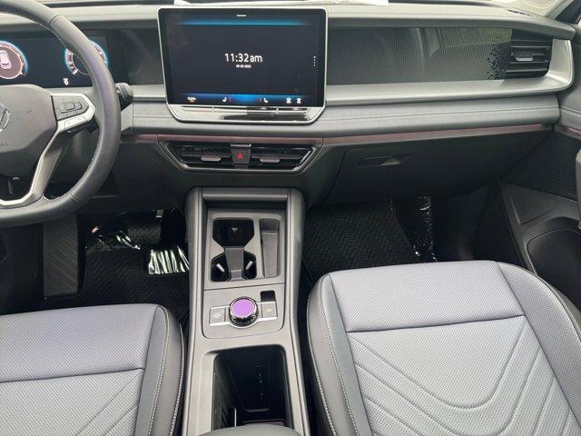 new 2025 Volkswagen Tiguan car, priced at $37,882