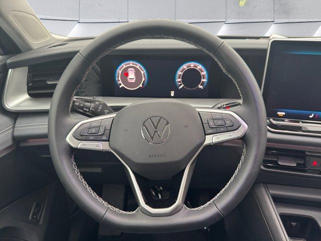 new 2025 Volkswagen Tiguan car, priced at $37,882