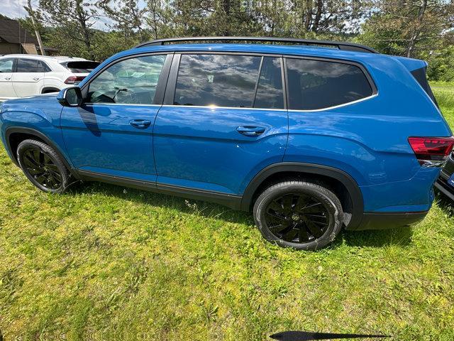 new 2025 Volkswagen Atlas car, priced at $54,116