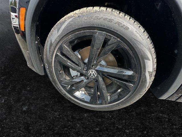 new 2024 Volkswagen Tiguan car, priced at $34,609