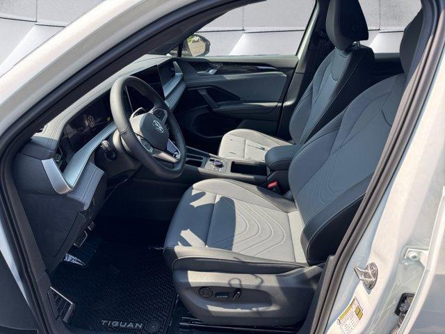 new 2025 Volkswagen Tiguan car, priced at $41,051