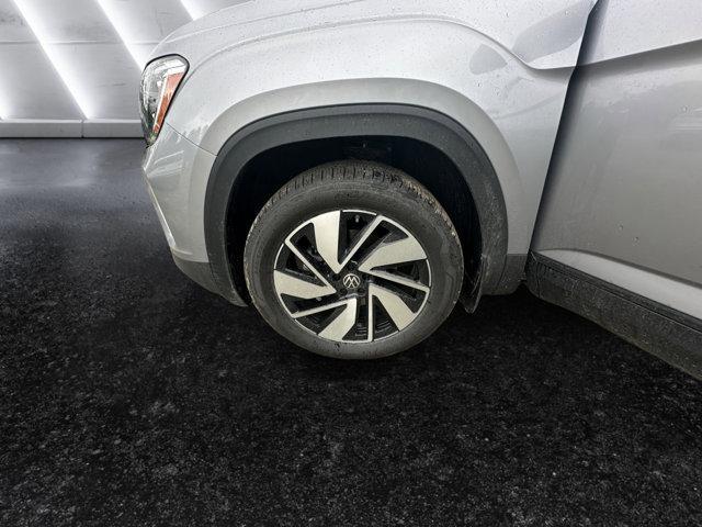 new 2025 Volkswagen Atlas car, priced at $47,137