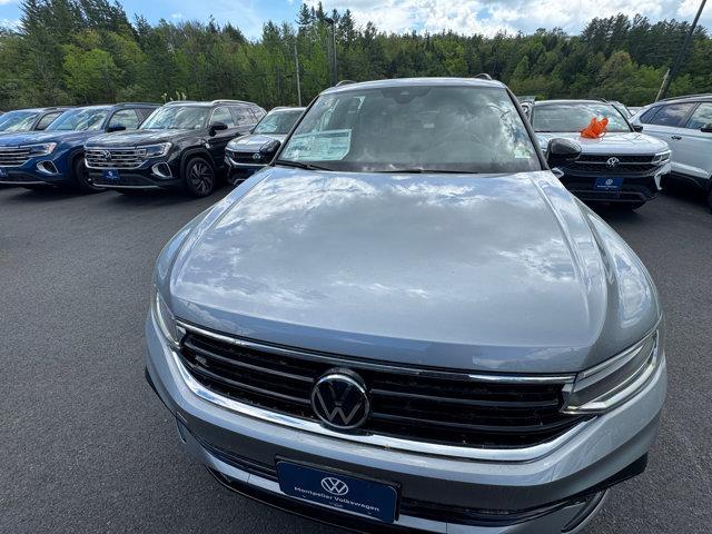 new 2024 Volkswagen Tiguan car, priced at $34,609