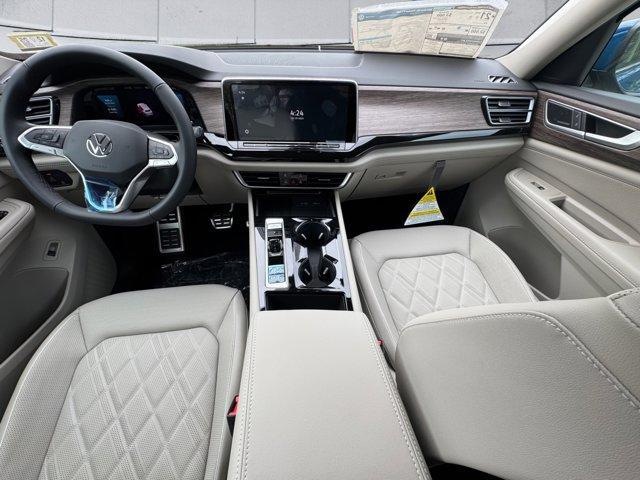 new 2025 Volkswagen Atlas car, priced at $54,286