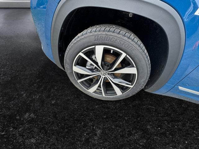 new 2025 Volkswagen Atlas car, priced at $54,286