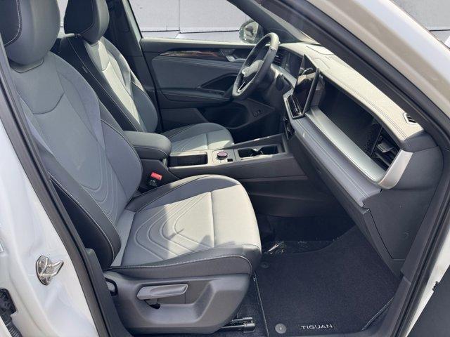 new 2025 Volkswagen Tiguan car, priced at $39,536